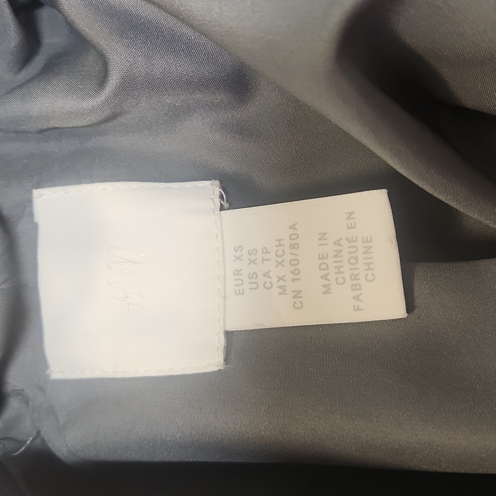 H&M Light Gray Oversized Blazer, Size XS - Picture 6 of 8